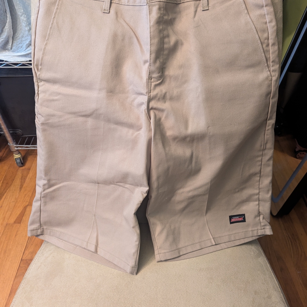 Dickies Men's Tan Shorts